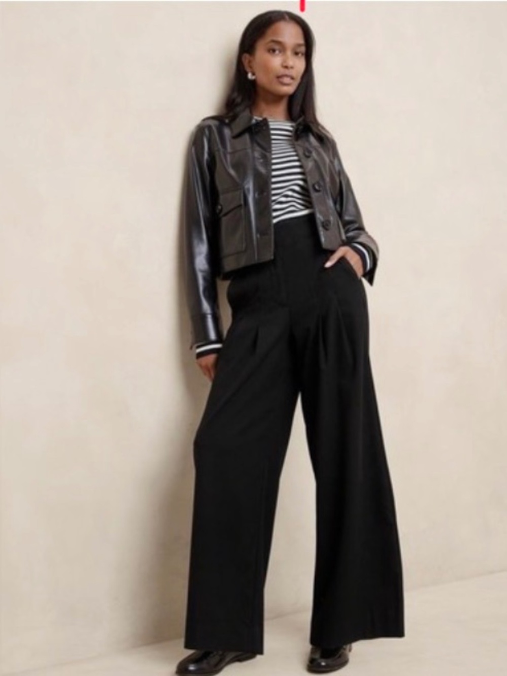 Banana Republic Wide Leg Pleated Pant - Black Size 4
